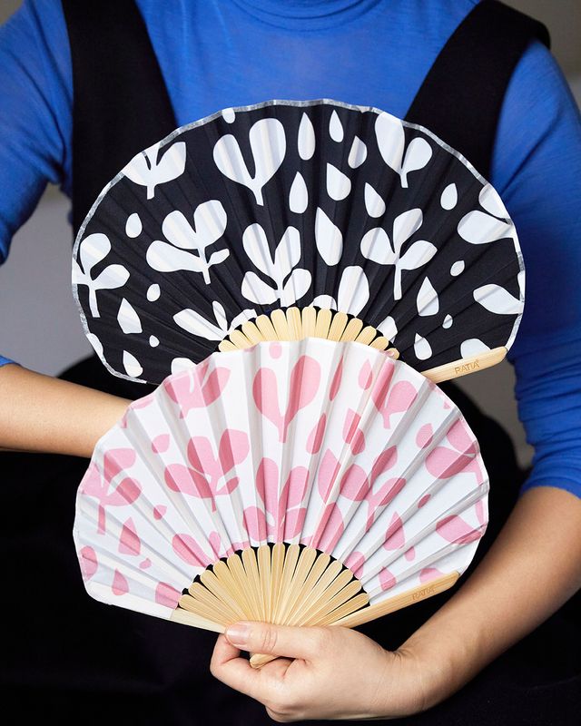 Ajattomat RATIA-kuosit koristavat uusia sisustustyynyjä ja koiranpetejä