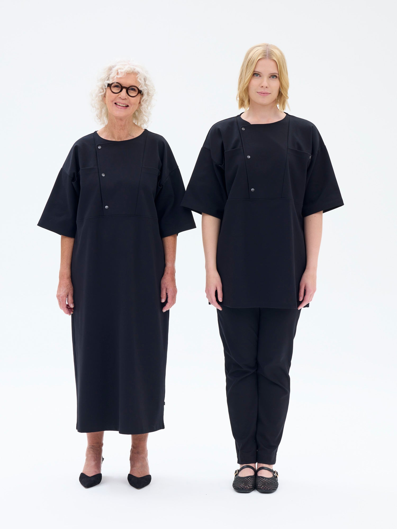 Sarinha Tunika, Musta