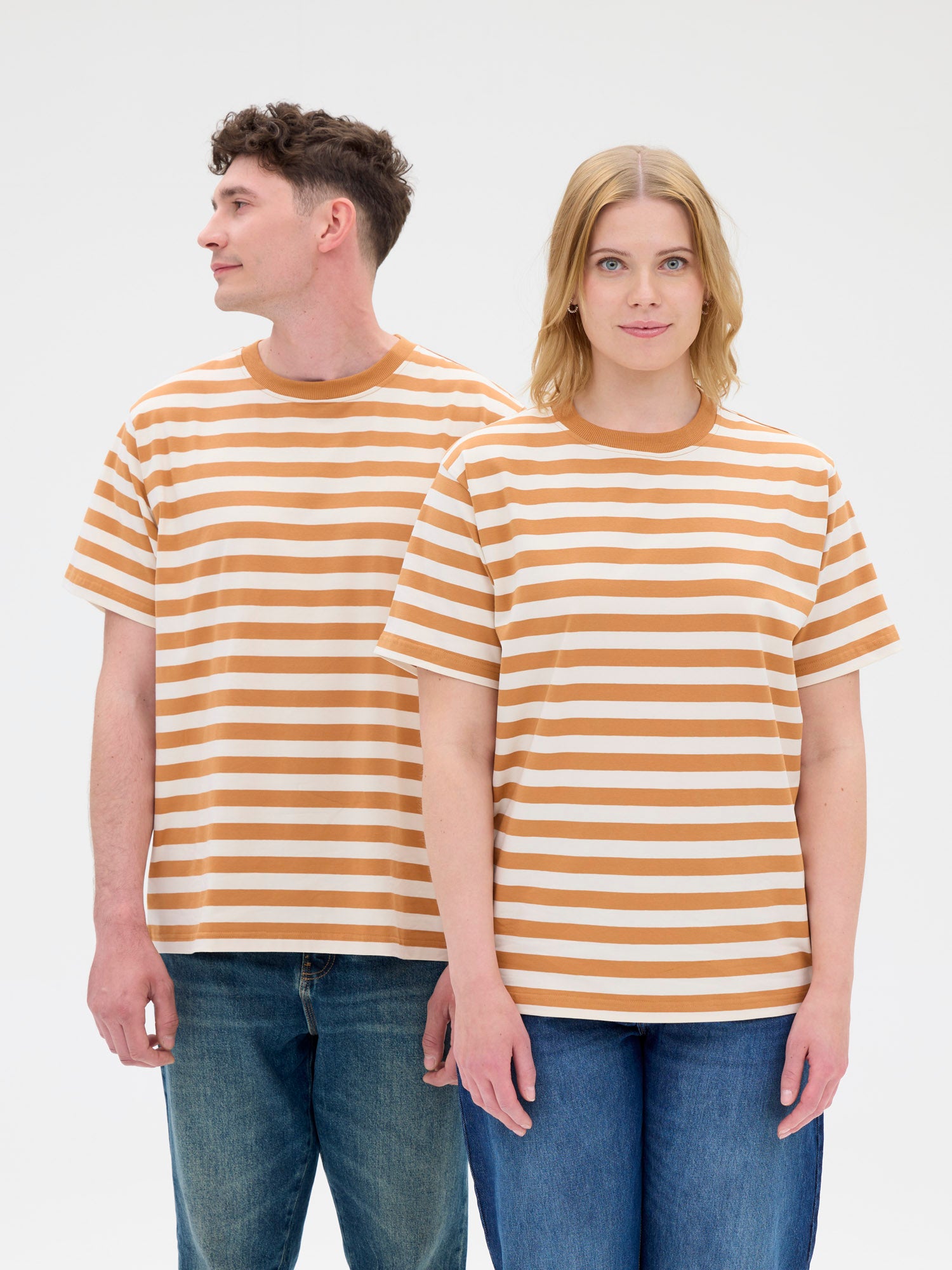 Unisex T-paita Novato Raita, Ruskea/Valkoinen