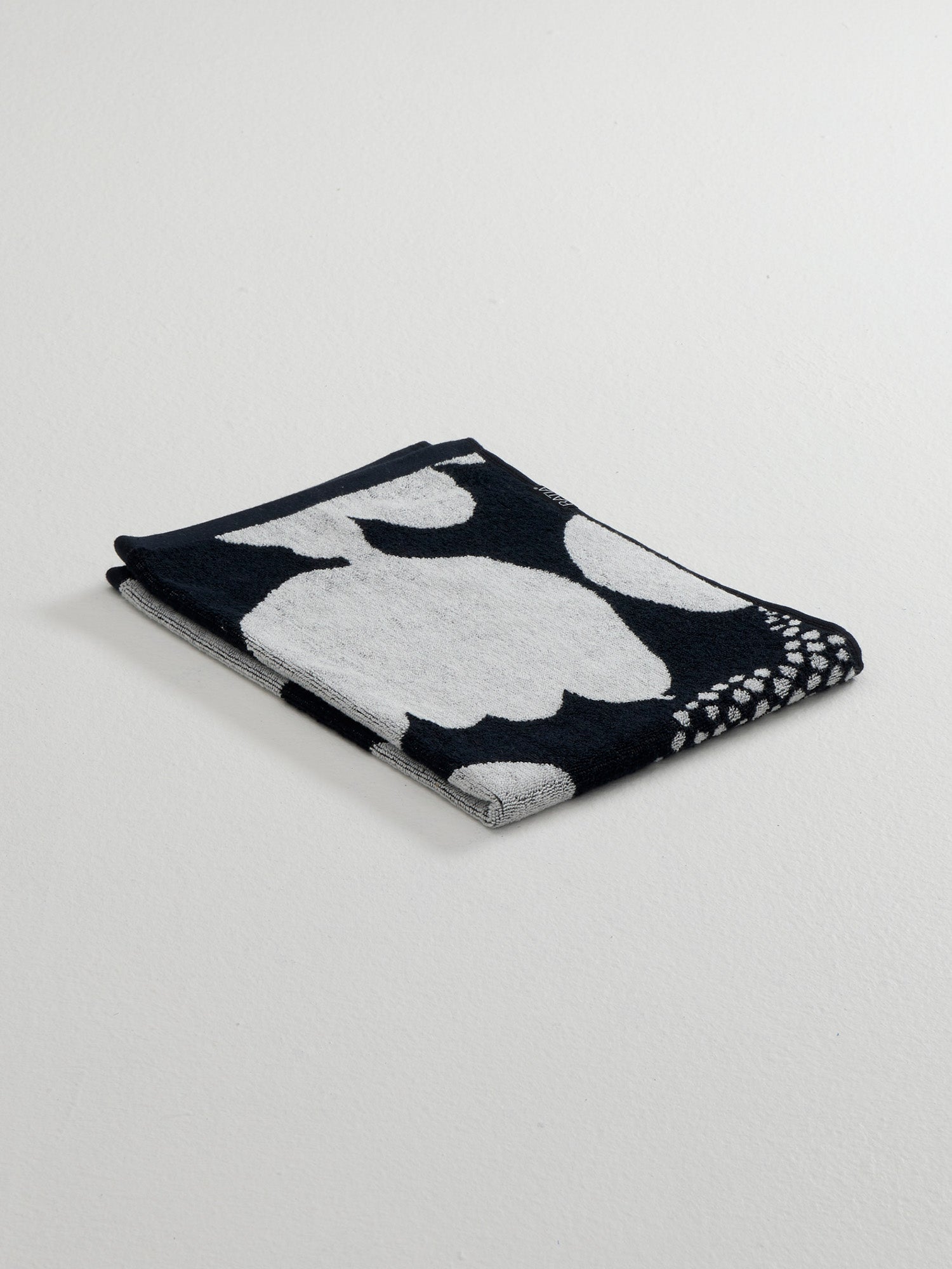 Hand Towel Ulpukka, Black/White