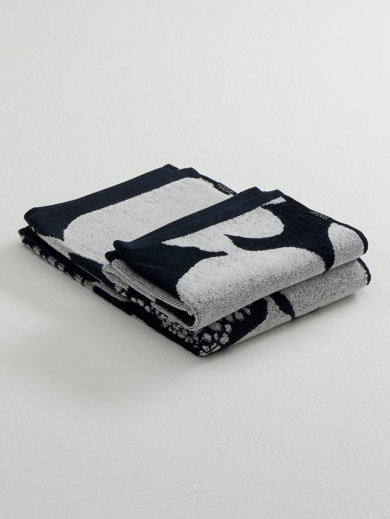 Bathtowel Ulpukka, Black/White