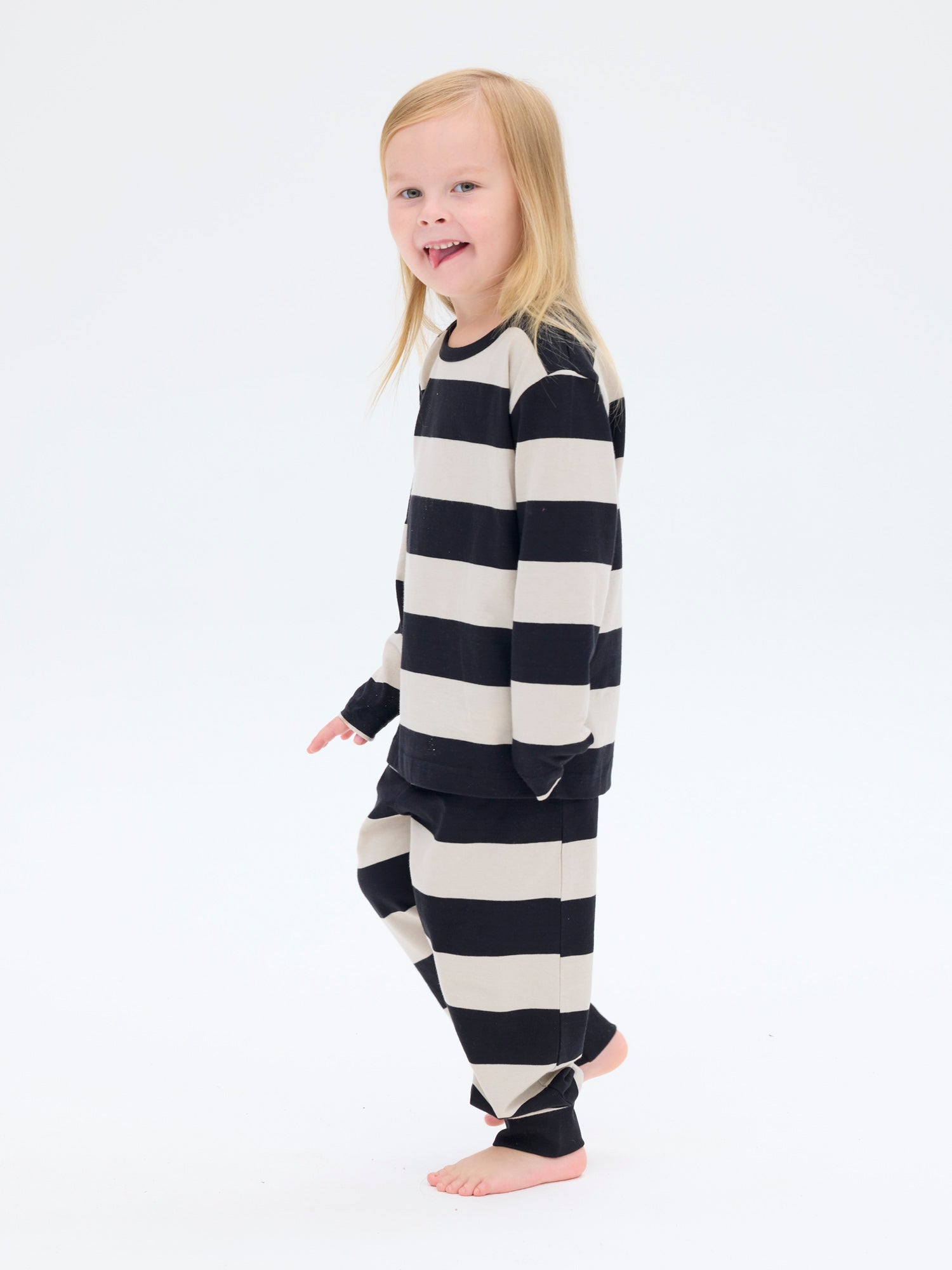 Children's Bertti Pyjamas Stripe, Black/Sand