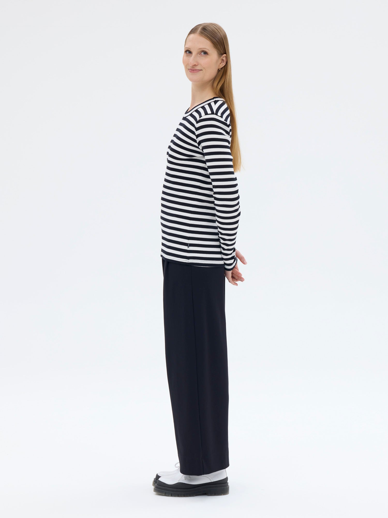 Moline Ribbipaita, Musta/Valkoinen