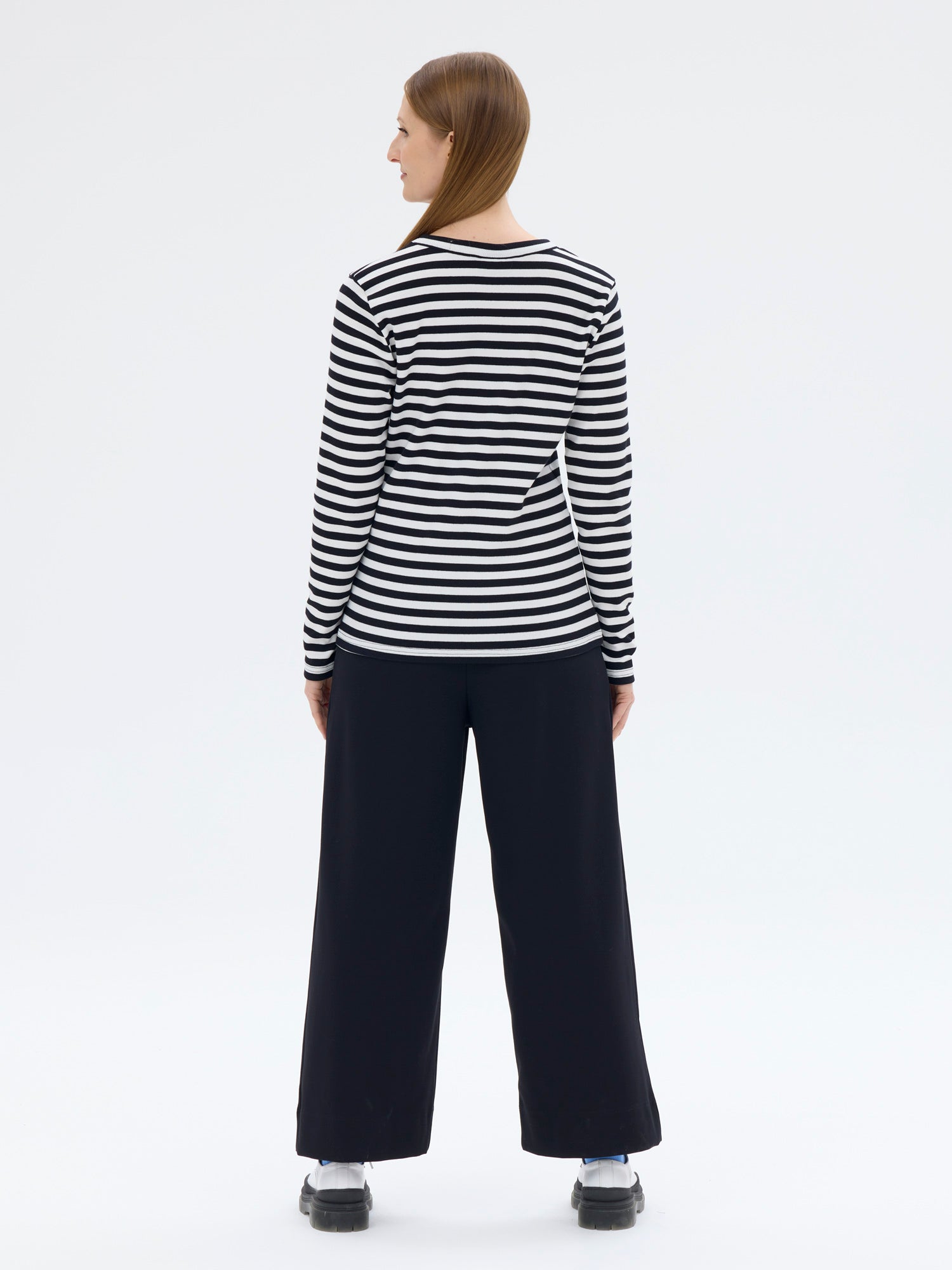 Moline Ribbipaita, Musta/Valkoinen