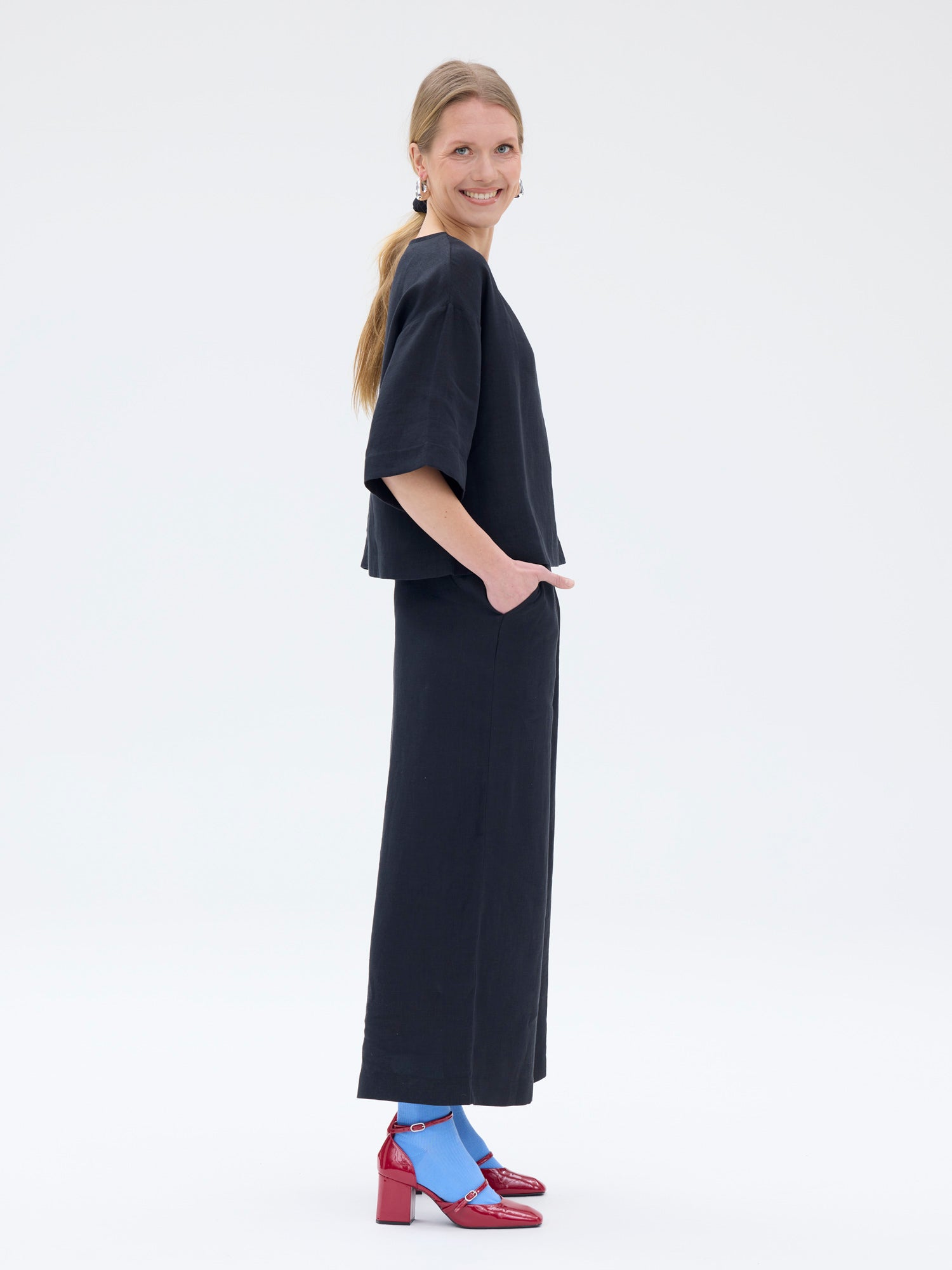 Minttu Linen Pants, Black