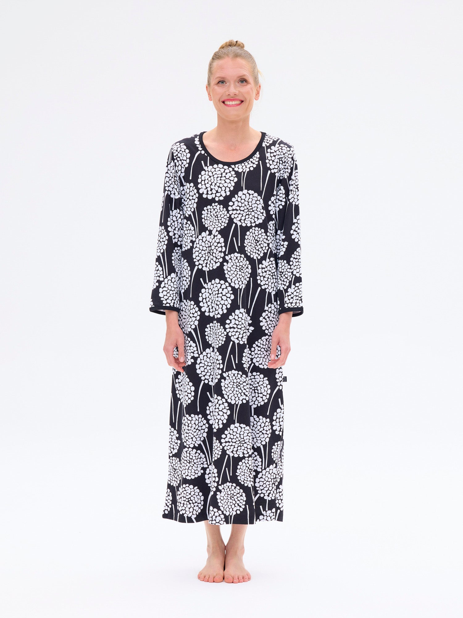 Fanni Nightgown Daaliat, Black/White