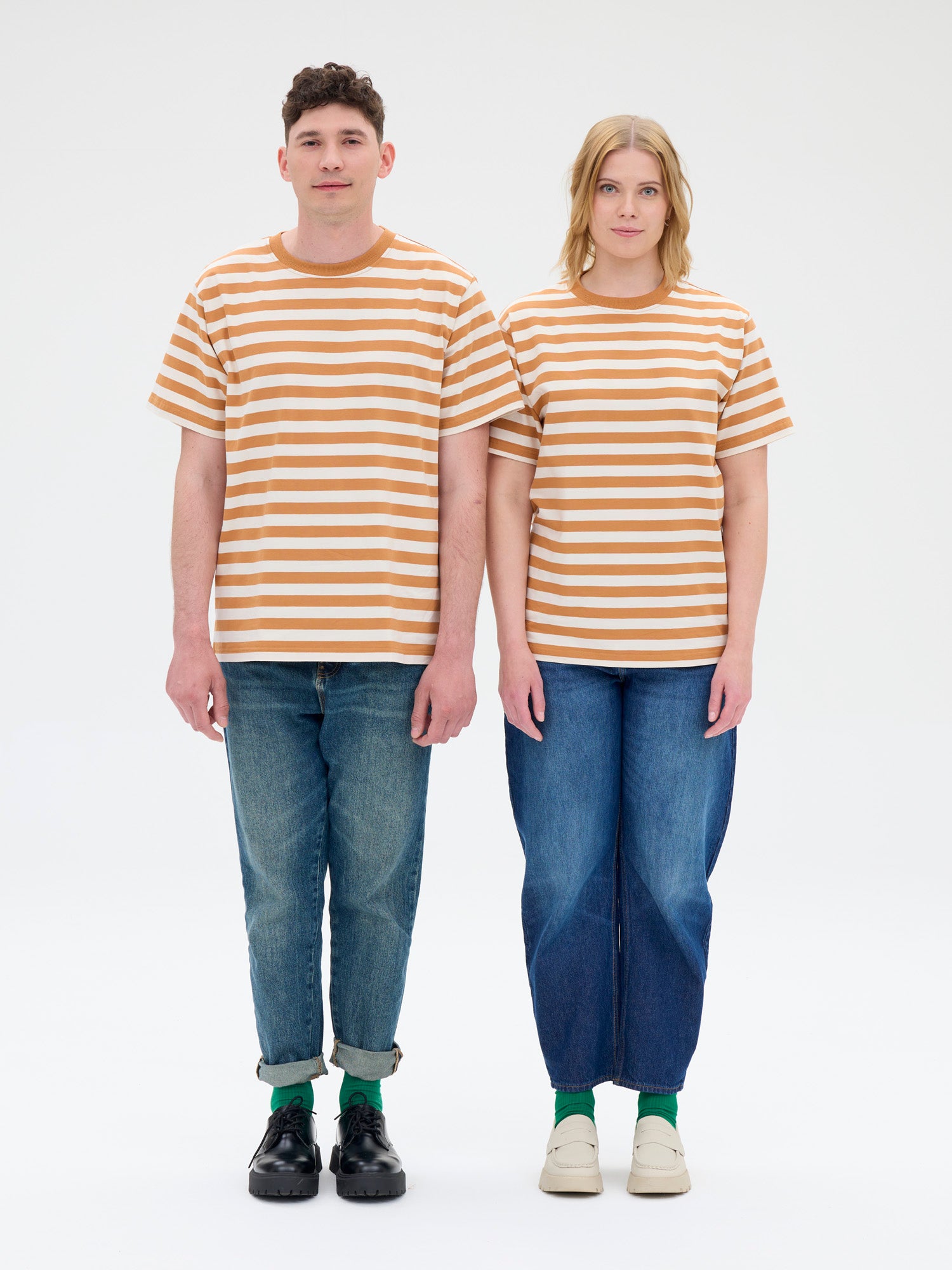Unisex T-paita Novato Raita, Ruskea/Valkoinen