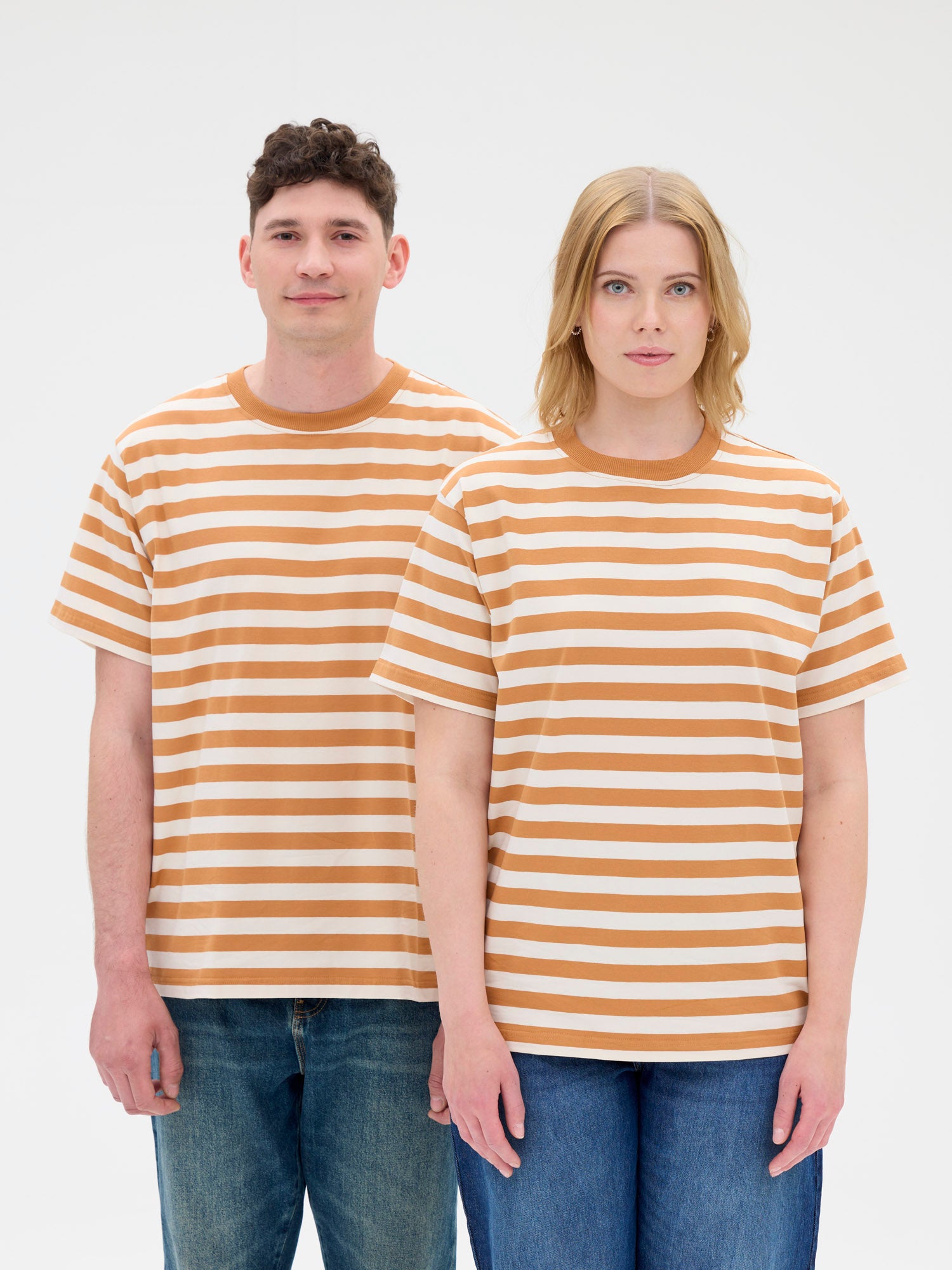 Unisex T-paita Novato Raita, Ruskea/Valkoinen