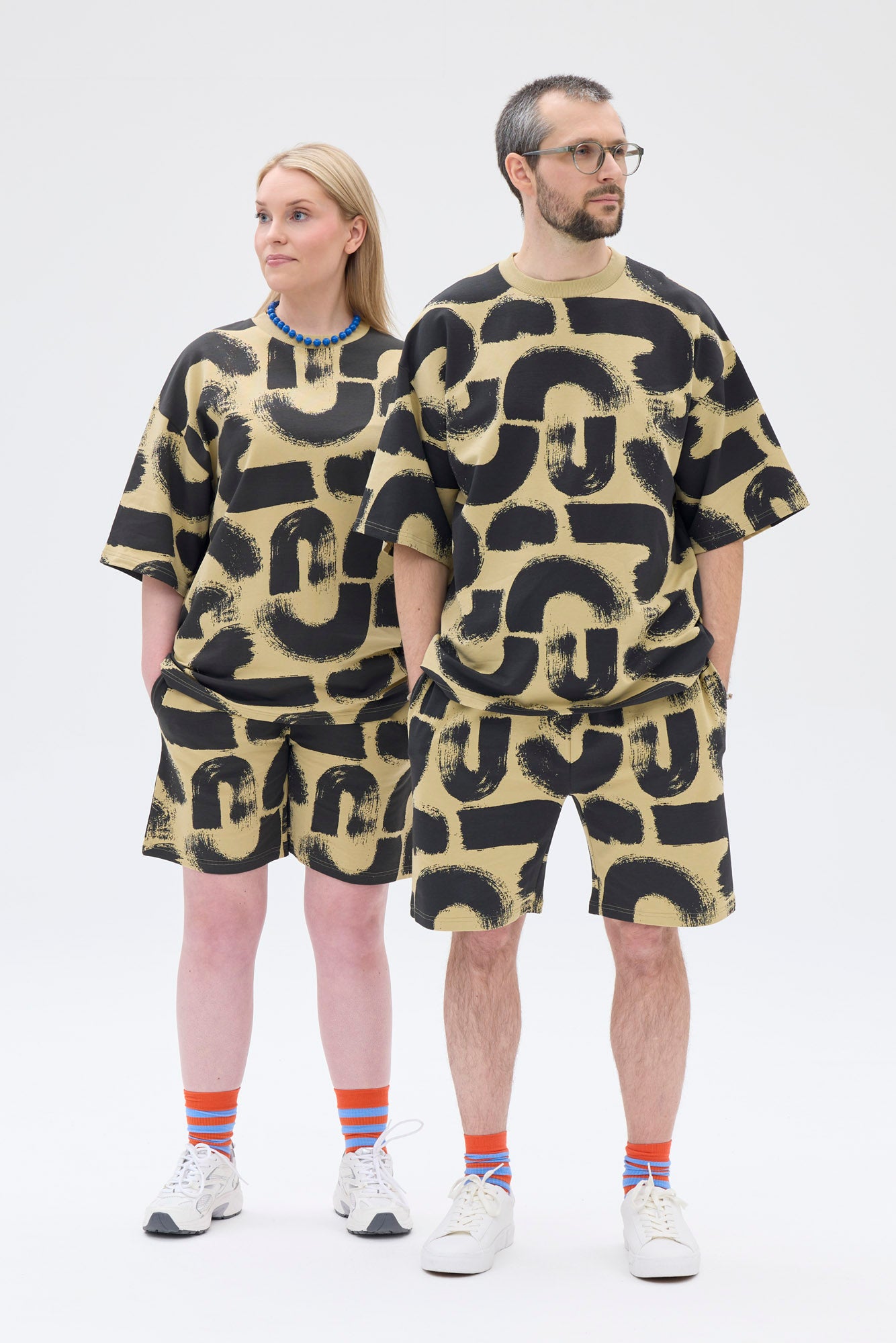 Lille Unisex T-paita Kaari, Harmaa/Musta