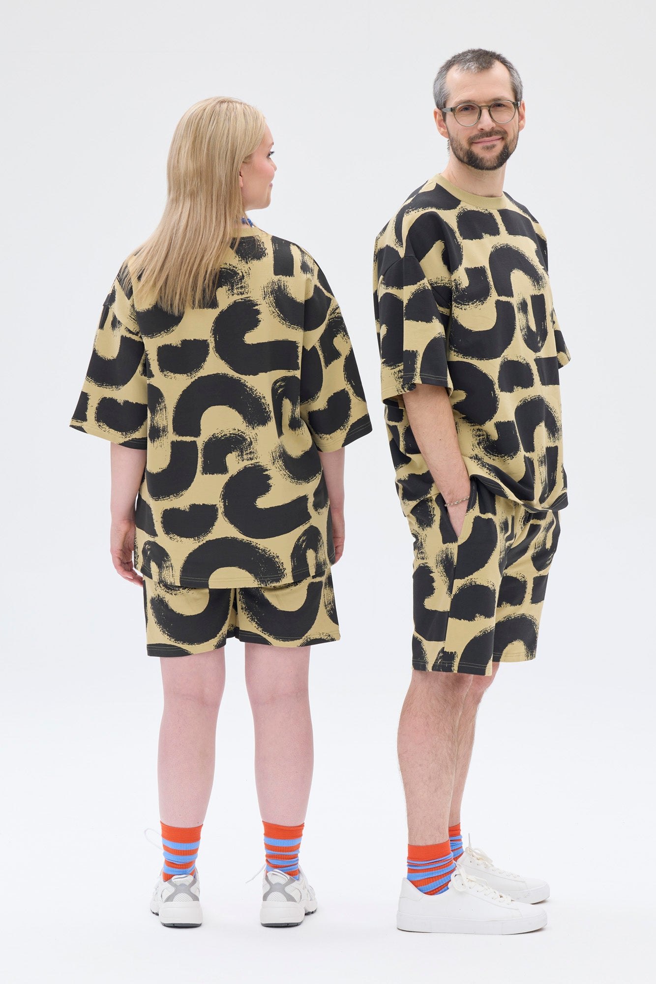 Lille Unisex T-paita Kaari, Harmaa/Musta