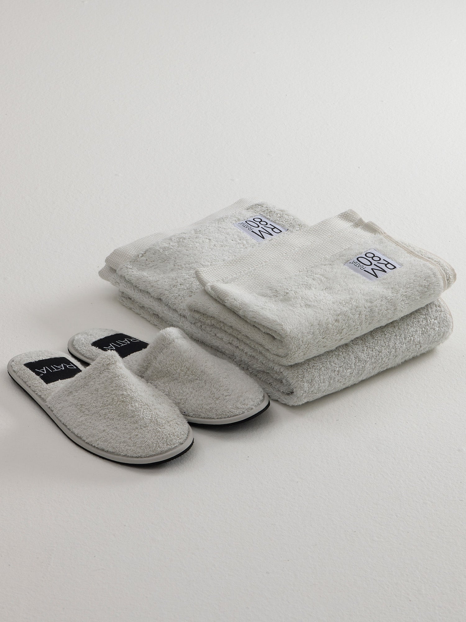 RM80 Slippers, Light Grey