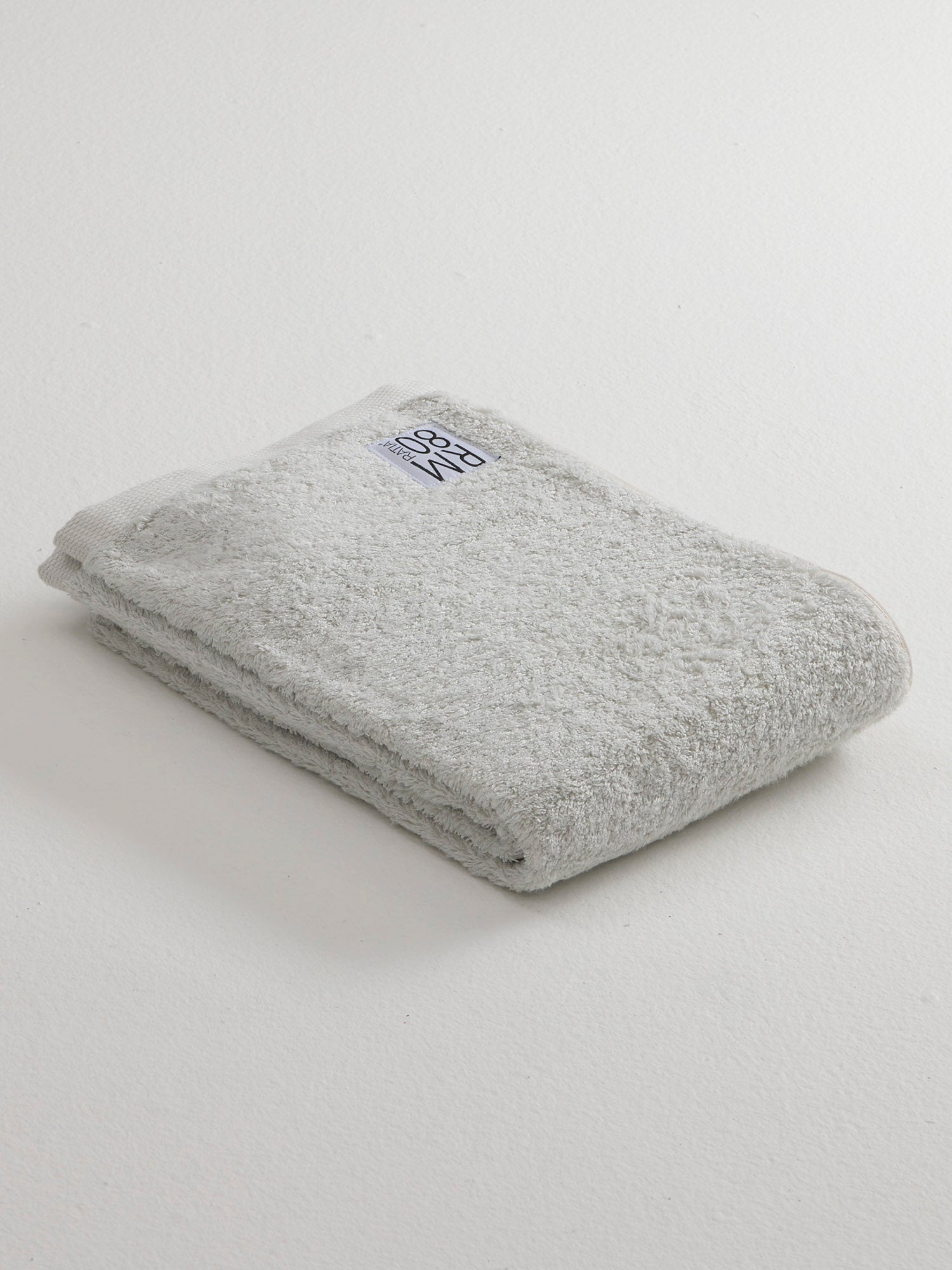 Kylpypyyhe RM80, Vaaleanharmaa